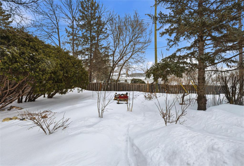 20 Maplehurst, 3 Bedrooms Bedrooms, 11 Rooms Rooms,1 BathroomBathrooms,Residential,For Sale,Maplehurst