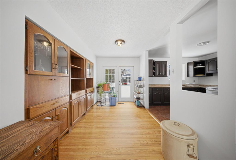 20 Maplehurst, 3 Bedrooms Bedrooms, 11 Rooms Rooms,1 BathroomBathrooms,Residential,For Sale,Maplehurst