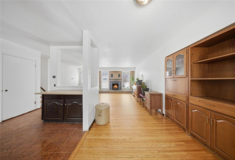 20 Maplehurst, 3 Bedrooms Bedrooms, 11 Rooms Rooms,1 BathroomBathrooms,Residential,For Sale,Maplehurst