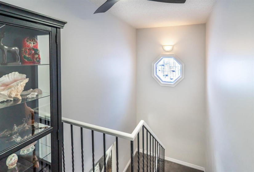 126 Woodview, 3 Bedrooms Bedrooms, 16 Rooms Rooms,2 BathroomsBathrooms,Residential,For Sale,Woodview