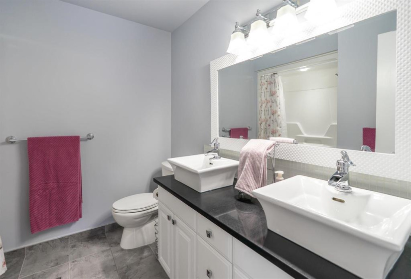 126 Woodview, 3 Bedrooms Bedrooms, 16 Rooms Rooms,2 BathroomsBathrooms,Residential,For Sale,Woodview