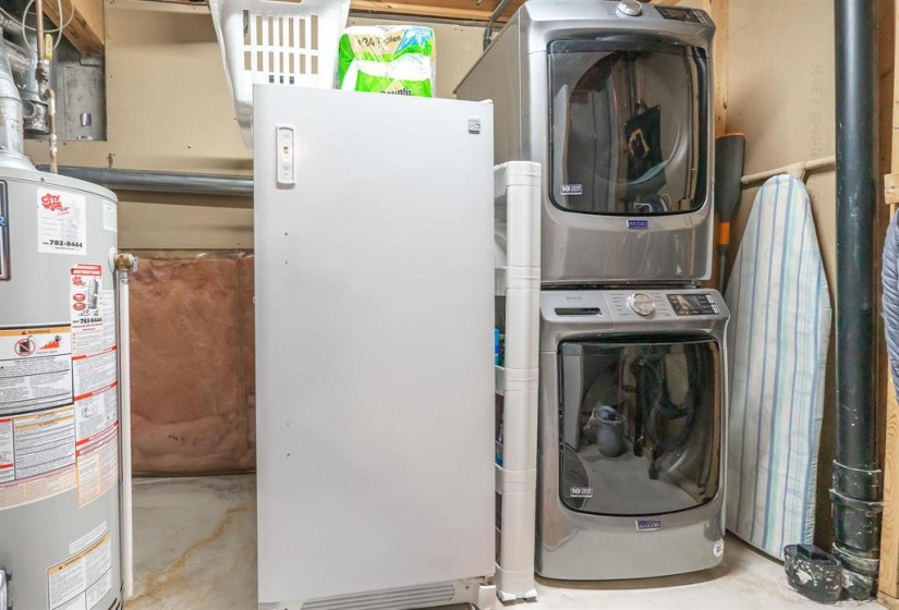 126 Woodview, 3 Bedrooms Bedrooms, 16 Rooms Rooms,2 BathroomsBathrooms,Residential,For Sale,Woodview