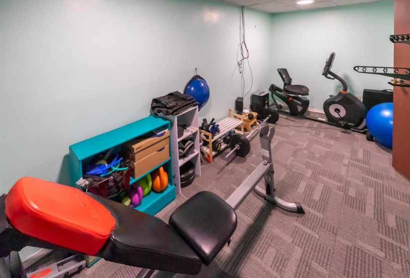 126 Woodview, 3 Bedrooms Bedrooms, 16 Rooms Rooms,2 BathroomsBathrooms,Residential,For Sale,Woodview