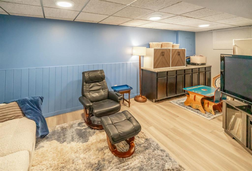 126 Woodview, 3 Bedrooms Bedrooms, 16 Rooms Rooms,2 BathroomsBathrooms,Residential,For Sale,Woodview