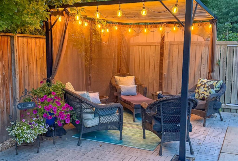 126 Woodview, 3 Bedrooms Bedrooms, 16 Rooms Rooms,2 BathroomsBathrooms,Residential,For Sale,Woodview