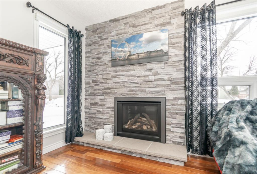 126 Woodview, 3 Bedrooms Bedrooms, 16 Rooms Rooms,2 BathroomsBathrooms,Residential,For Sale,Woodview