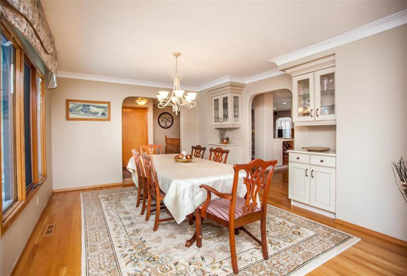 111 EMPIRE, 5 Bedrooms Bedrooms, 14 Rooms Rooms,3 BathroomsBathrooms,Residential,For Sale,EMPIRE