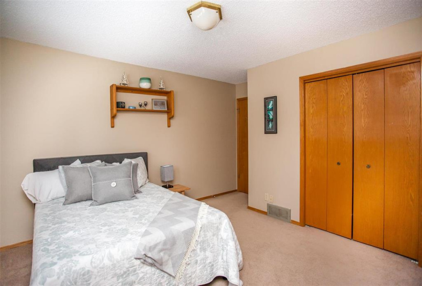 111 EMPIRE, 5 Bedrooms Bedrooms, 14 Rooms Rooms,3 BathroomsBathrooms,Residential,For Sale,EMPIRE