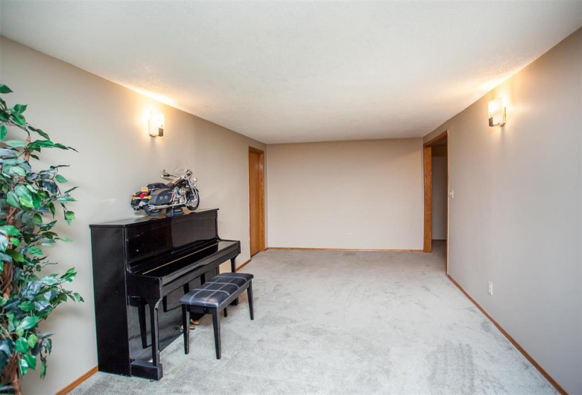 111 EMPIRE, 5 Bedrooms Bedrooms, 14 Rooms Rooms,3 BathroomsBathrooms,Residential,For Sale,EMPIRE