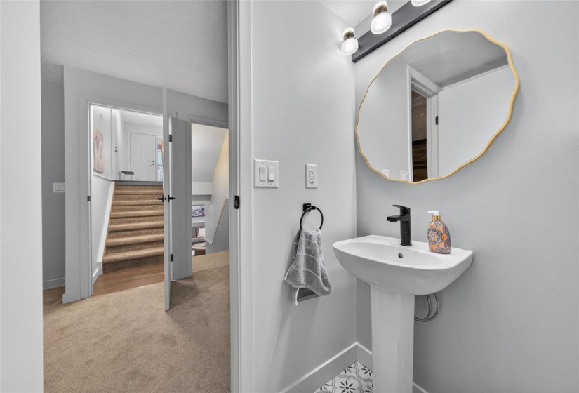 66 Southlawn, 4 Bedrooms Bedrooms, 12 Rooms Rooms,2 BathroomsBathrooms,Residential,For Sale,Southlawn