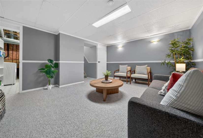 66 Southlawn, 4 Bedrooms Bedrooms, 12 Rooms Rooms,2 BathroomsBathrooms,Residential,For Sale,Southlawn