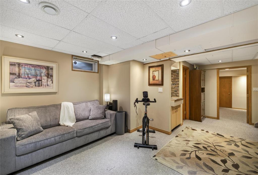 Wet Bar, & Lots of Space to Enjoy