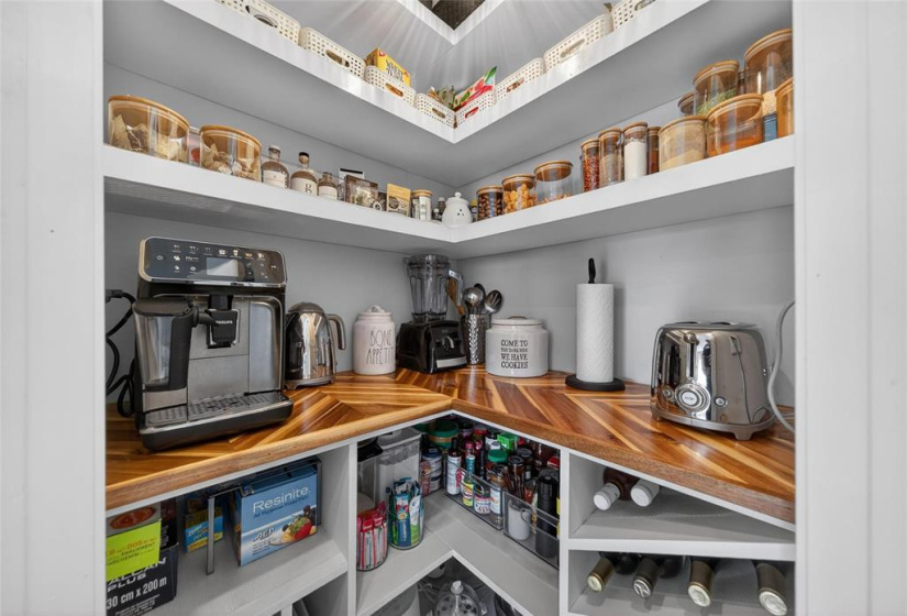 26 Harding, 3 Bedrooms Bedrooms, 14 Rooms Rooms,3 BathroomsBathrooms,Residential,For Sale,Harding