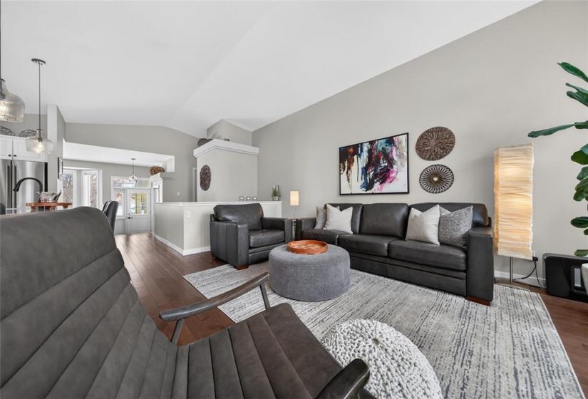 26 Harding, 3 Bedrooms Bedrooms, 14 Rooms Rooms,3 BathroomsBathrooms,Residential,For Sale,Harding