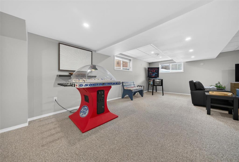 26 Harding, 3 Bedrooms Bedrooms, 14 Rooms Rooms,3 BathroomsBathrooms,Residential,For Sale,Harding