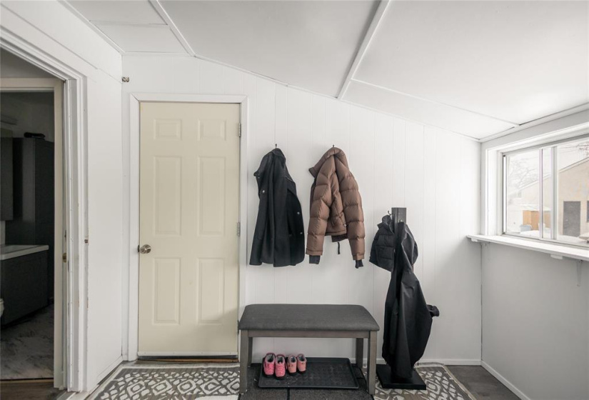 79 Bristol, 3 Bedrooms Bedrooms, 11 Rooms Rooms,1 BathroomBathrooms,Residential,For Sale,Bristol