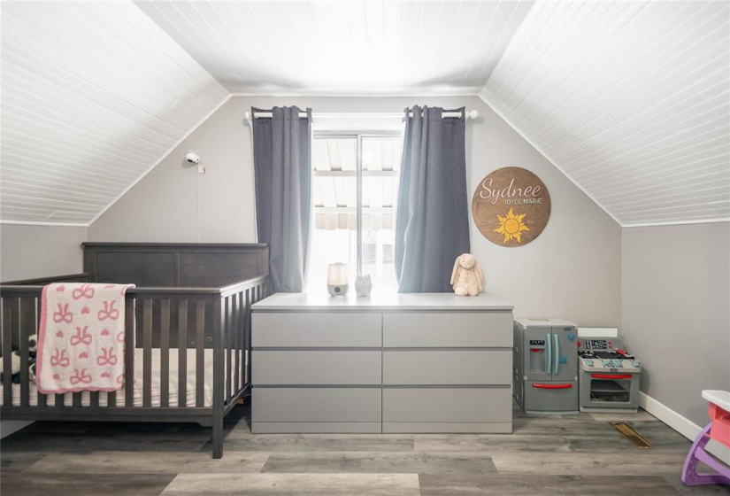 79 Bristol, 3 Bedrooms Bedrooms, 11 Rooms Rooms,1 BathroomBathrooms,Residential,For Sale,Bristol