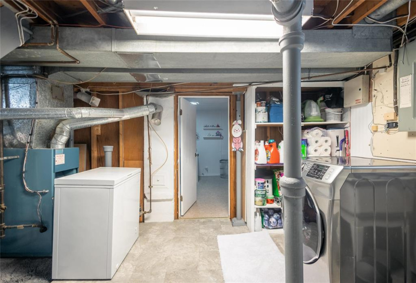 79 Bristol, 3 Bedrooms Bedrooms, 11 Rooms Rooms,1 BathroomBathrooms,Residential,For Sale,Bristol