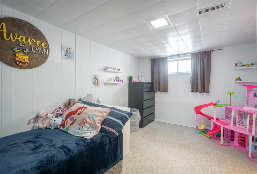 79 Bristol, 3 Bedrooms Bedrooms, 11 Rooms Rooms,1 BathroomBathrooms,Residential,For Sale,Bristol