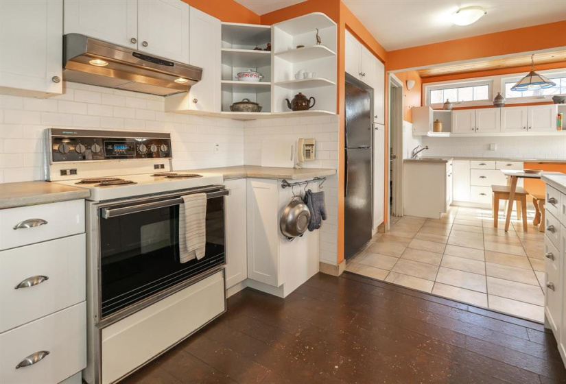 756 Beresford, 5 Bedrooms Bedrooms, 13 Rooms Rooms,2 BathroomsBathrooms,Residential,For Sale,Beresford