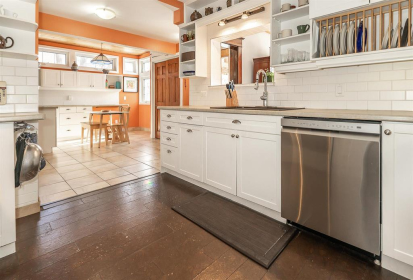 756 Beresford, 5 Bedrooms Bedrooms, 13 Rooms Rooms,2 BathroomsBathrooms,Residential,For Sale,Beresford