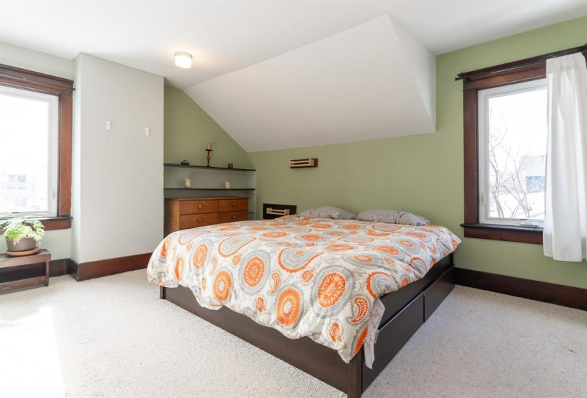 756 Beresford, 5 Bedrooms Bedrooms, 13 Rooms Rooms,2 BathroomsBathrooms,Residential,For Sale,Beresford