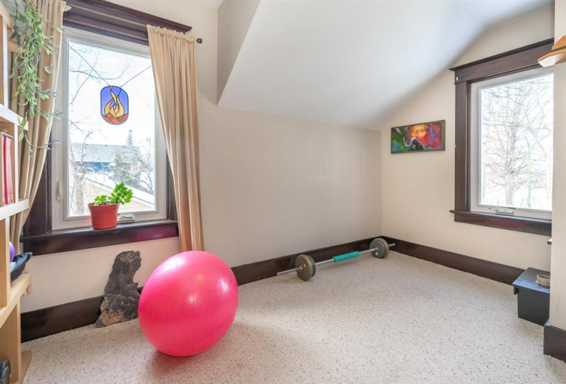 756 Beresford, 5 Bedrooms Bedrooms, 13 Rooms Rooms,2 BathroomsBathrooms,Residential,For Sale,Beresford