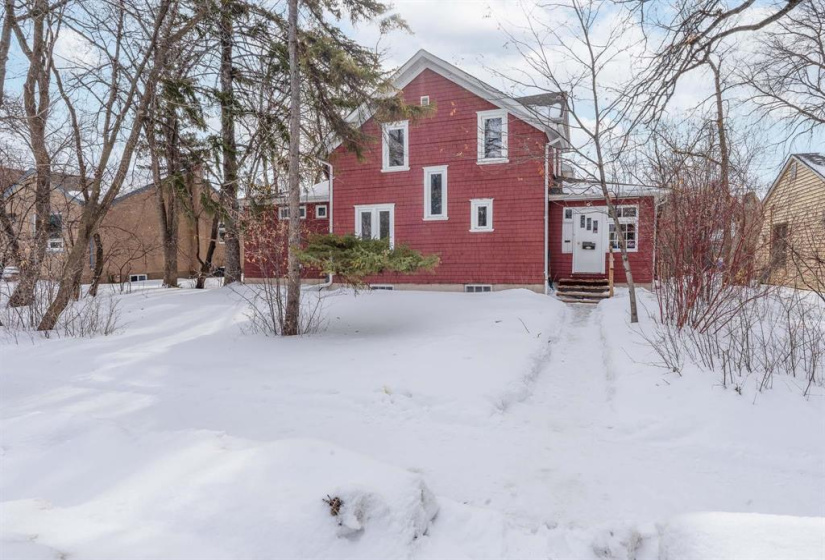 756 Beresford, 5 Bedrooms Bedrooms, 13 Rooms Rooms,2 BathroomsBathrooms,Residential,For Sale,Beresford