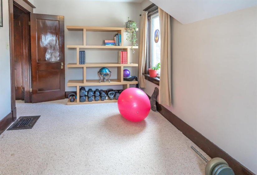 756 Beresford, 5 Bedrooms Bedrooms, 13 Rooms Rooms,2 BathroomsBathrooms,Residential,For Sale,Beresford