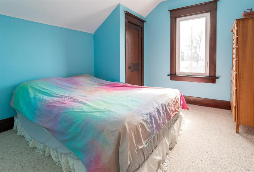 756 Beresford, 5 Bedrooms Bedrooms, 13 Rooms Rooms,2 BathroomsBathrooms,Residential,For Sale,Beresford