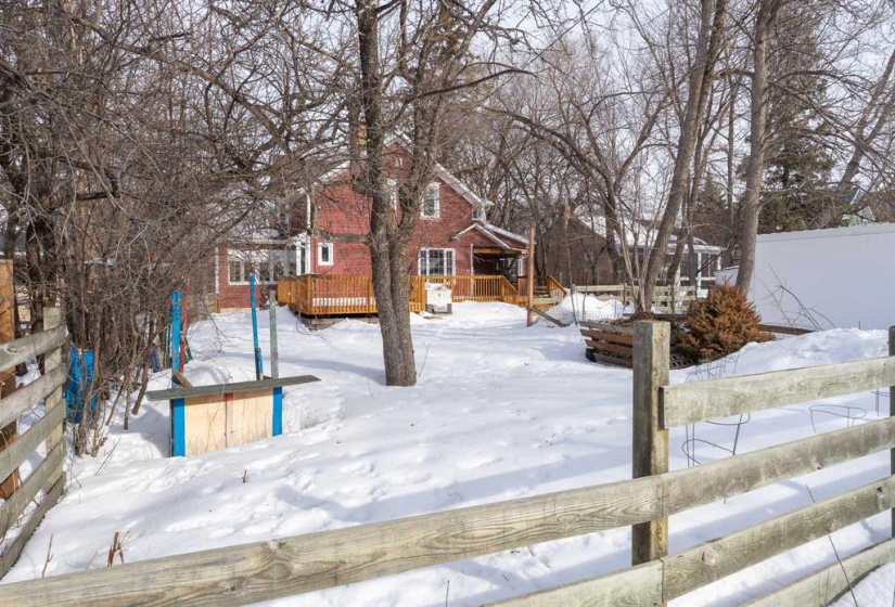 756 Beresford, 5 Bedrooms Bedrooms, 13 Rooms Rooms,2 BathroomsBathrooms,Residential,For Sale,Beresford