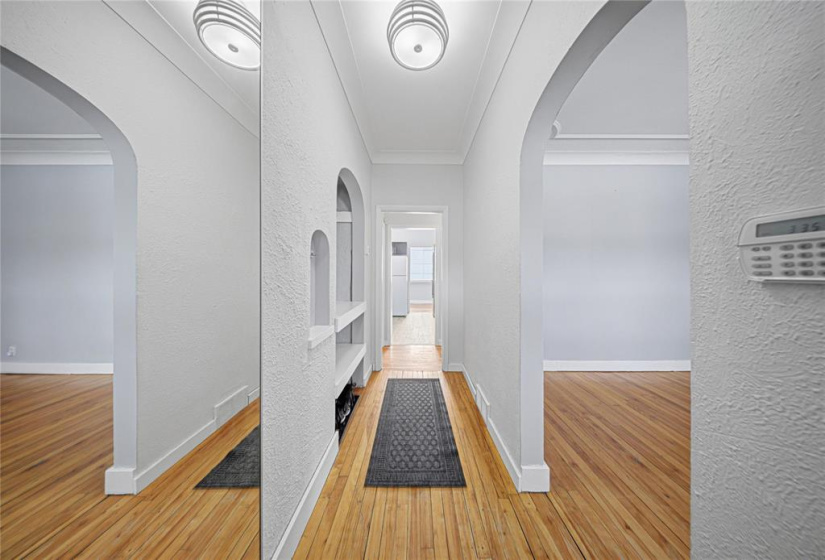 424 Anderson, 4 Bedrooms Bedrooms, 13 Rooms Rooms,2 BathroomsBathrooms,Residential,For Sale,Anderson