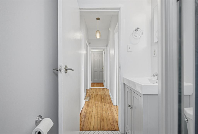 424 Anderson, 4 Bedrooms Bedrooms, 13 Rooms Rooms,2 BathroomsBathrooms,Residential,For Sale,Anderson