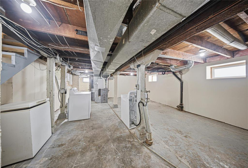 424 Anderson, 4 Bedrooms Bedrooms, 13 Rooms Rooms,2 BathroomsBathrooms,Residential,For Sale,Anderson