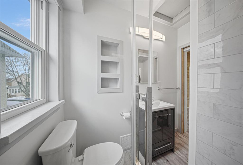 424 Anderson, 4 Bedrooms Bedrooms, 13 Rooms Rooms,2 BathroomsBathrooms,Residential,For Sale,Anderson