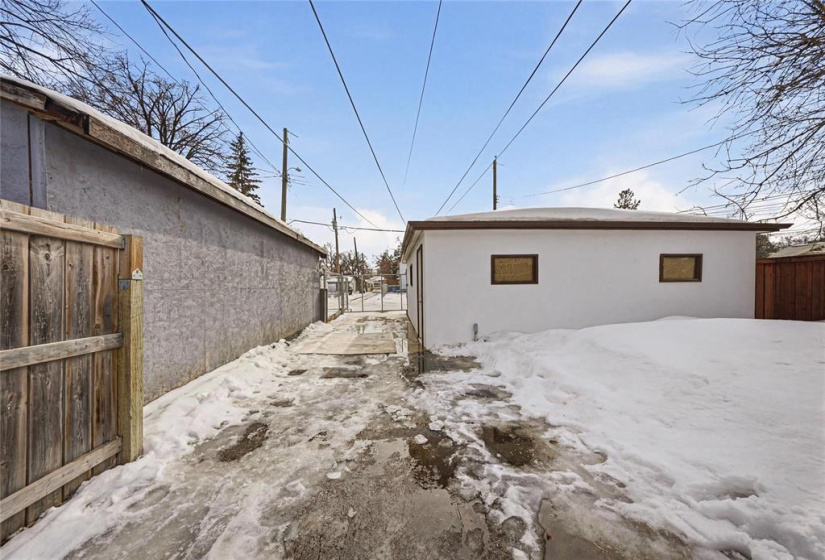 424 Anderson, 4 Bedrooms Bedrooms, 13 Rooms Rooms,2 BathroomsBathrooms,Residential,For Sale,Anderson