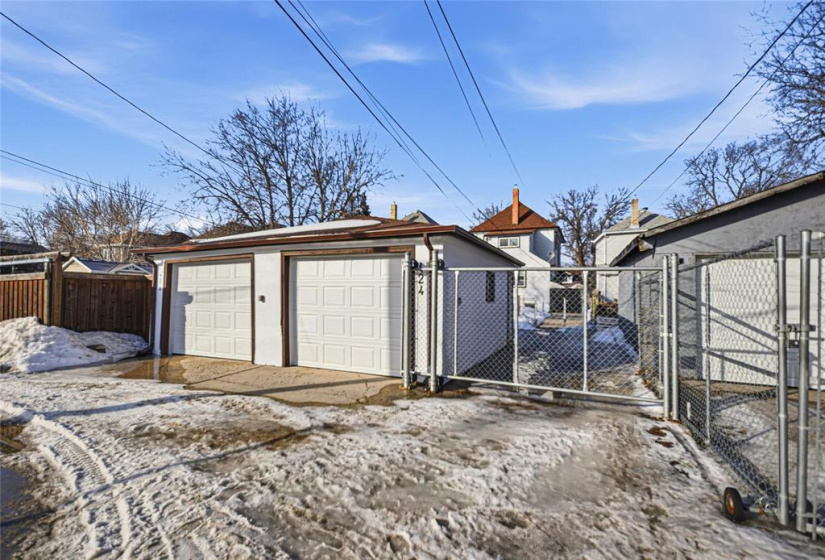 424 Anderson, 4 Bedrooms Bedrooms, 13 Rooms Rooms,2 BathroomsBathrooms,Residential,For Sale,Anderson