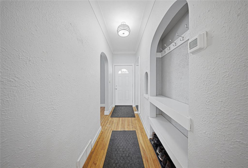 424 Anderson, 4 Bedrooms Bedrooms, 13 Rooms Rooms,2 BathroomsBathrooms,Residential,For Sale,Anderson