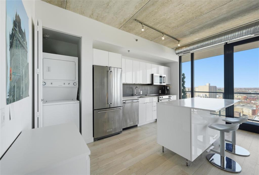 311 Hargrave, 1 Bedroom Bedrooms, 5 Rooms Rooms,Condominium,For Sale,Hargrave