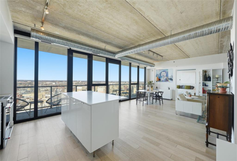 311 Hargrave, 1 Bedroom Bedrooms, 5 Rooms Rooms,Condominium,For Sale,Hargrave