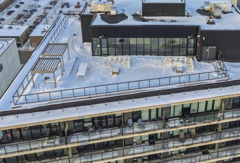 Roof Top Penthouse area-arial picture