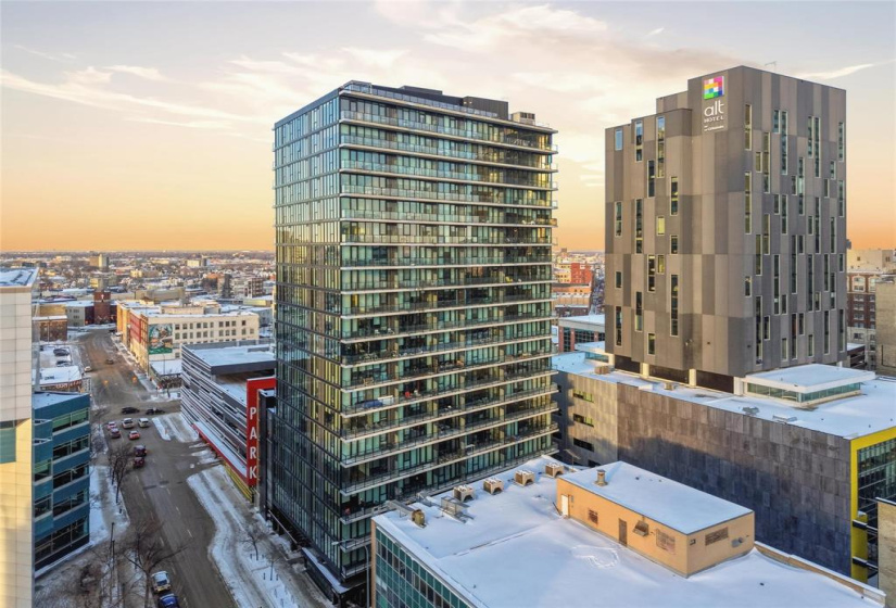 311 Hargrave, 1 Bedroom Bedrooms, 5 Rooms Rooms,Condominium,For Sale,Hargrave