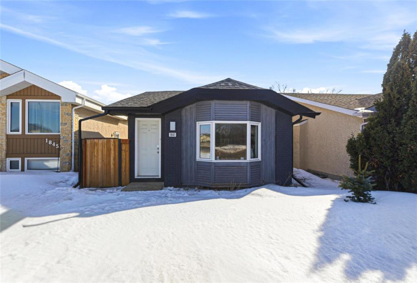 1841 Plessis, 3 Bedrooms Bedrooms, 13 Rooms Rooms,2 BathroomsBathrooms,Residential,For Sale,Plessis