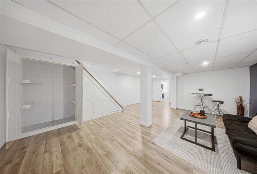 1841 Plessis, 3 Bedrooms Bedrooms, 13 Rooms Rooms,2 BathroomsBathrooms,Residential,For Sale,Plessis