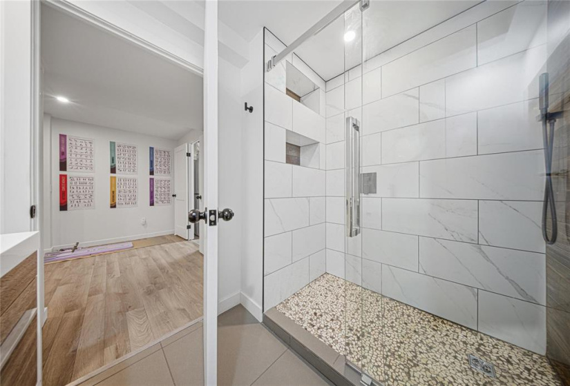 1841 Plessis, 3 Bedrooms Bedrooms, 13 Rooms Rooms,2 BathroomsBathrooms,Residential,For Sale,Plessis