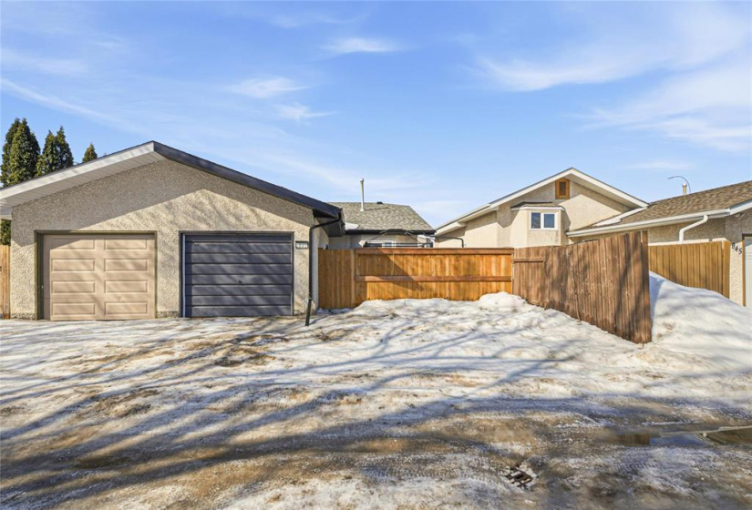 1841 Plessis, 3 Bedrooms Bedrooms, 13 Rooms Rooms,2 BathroomsBathrooms,Residential,For Sale,Plessis