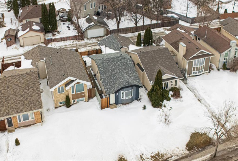 1841 Plessis, 3 Bedrooms Bedrooms, 13 Rooms Rooms,2 BathroomsBathrooms,Residential,For Sale,Plessis