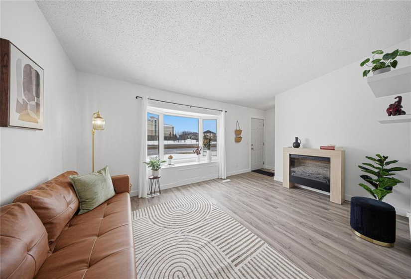 1841 Plessis, 3 Bedrooms Bedrooms, 13 Rooms Rooms,2 BathroomsBathrooms,Residential,For Sale,Plessis