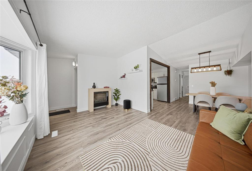 1841 Plessis, 3 Bedrooms Bedrooms, 13 Rooms Rooms,2 BathroomsBathrooms,Residential,For Sale,Plessis