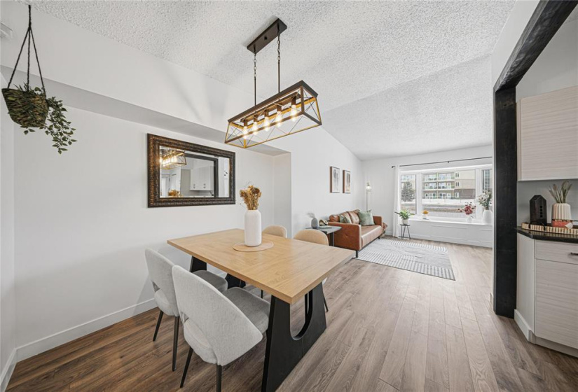 1841 Plessis, 3 Bedrooms Bedrooms, 13 Rooms Rooms,2 BathroomsBathrooms,Residential,For Sale,Plessis